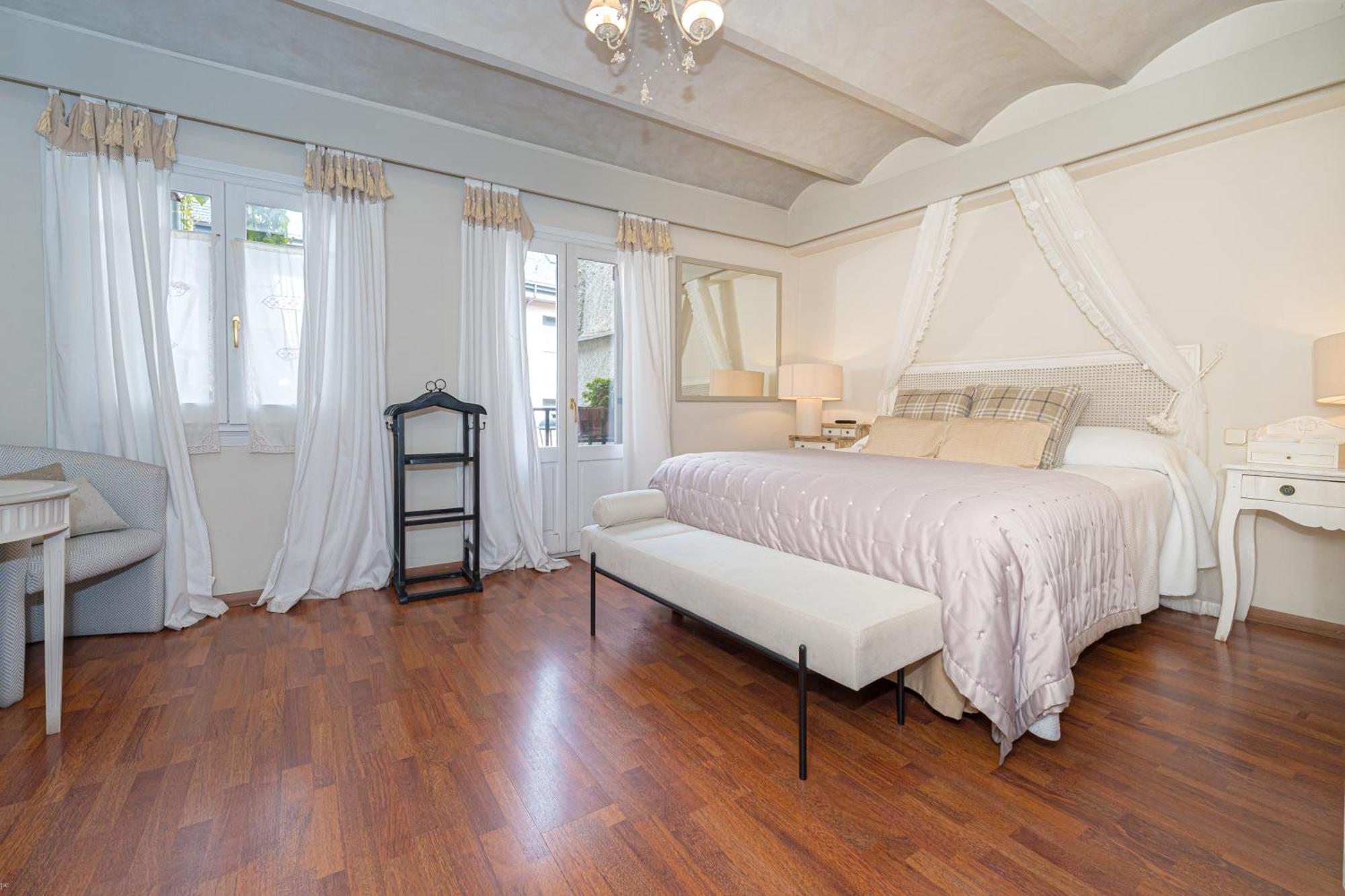 Hotel El Ciervo Вьелья Экстерьер фото